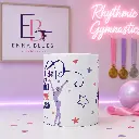 taza-personalizada-mama-de-gimnasta-ni-se-rinde-cansa-enna-blues-ritmica-regalo-cumpleanos-navidad-madre-3.webp